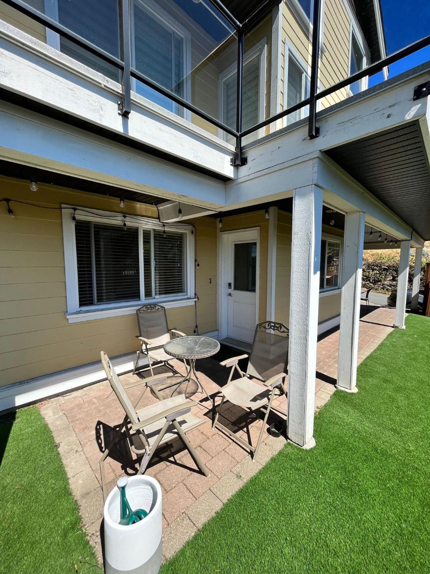 Beautiful & Cozy 1 Bedroom 1 Bath In The Westshore Victoria Exterior photo